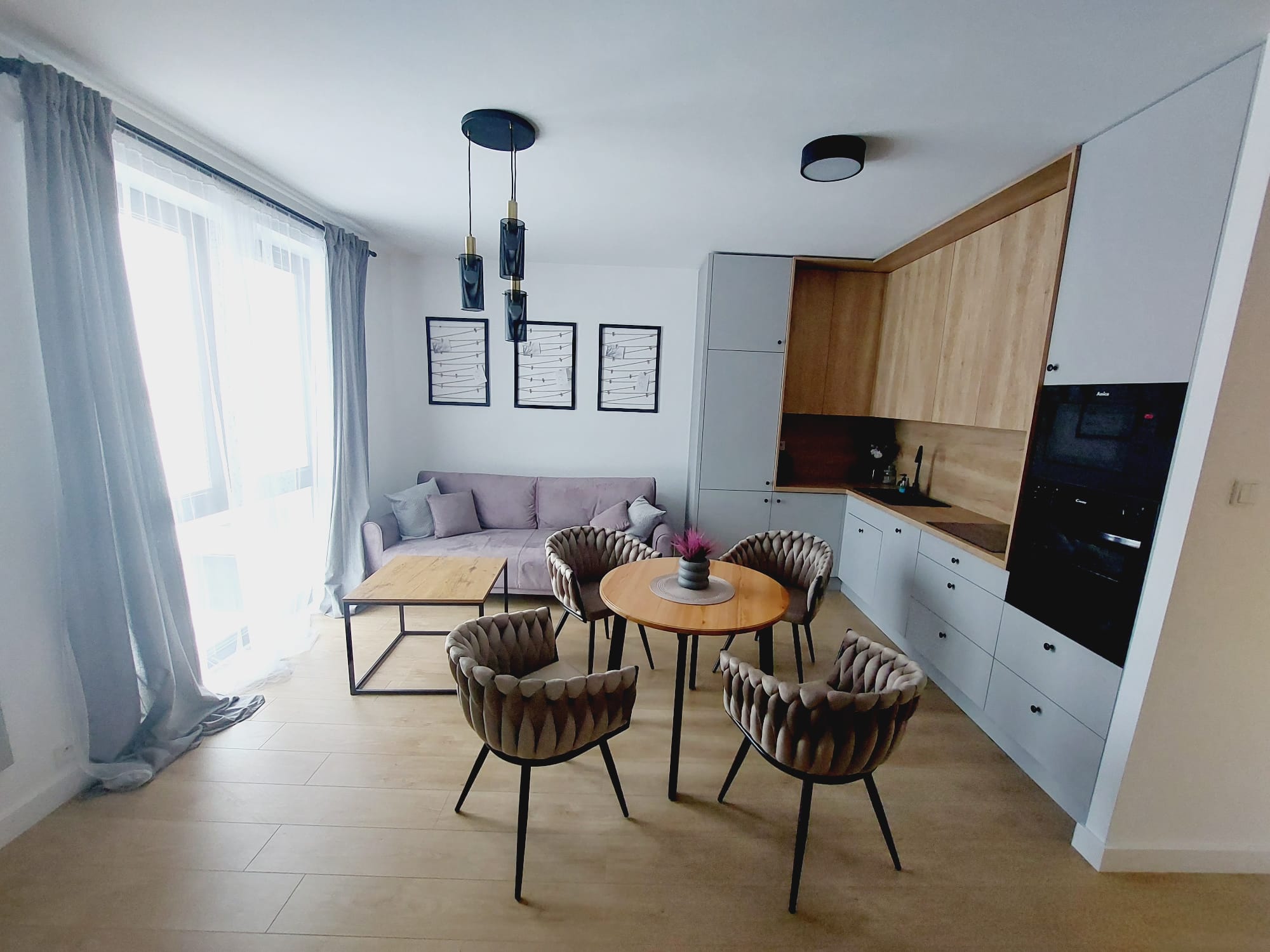 Apartament z jadalnią – Nowoczesne Podgórze Kraków